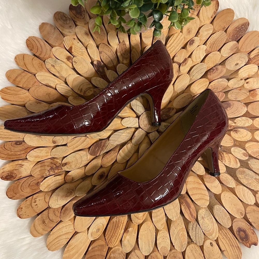 EUC Karen Scott heels 👠 👠🌸🌸👠👠